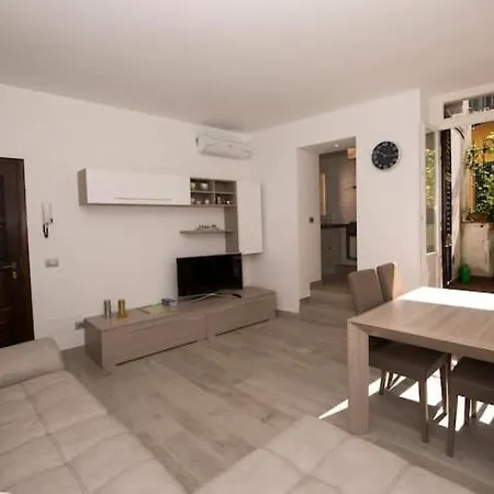 Davide , Via Garibaldi Con Balcone Appartamento